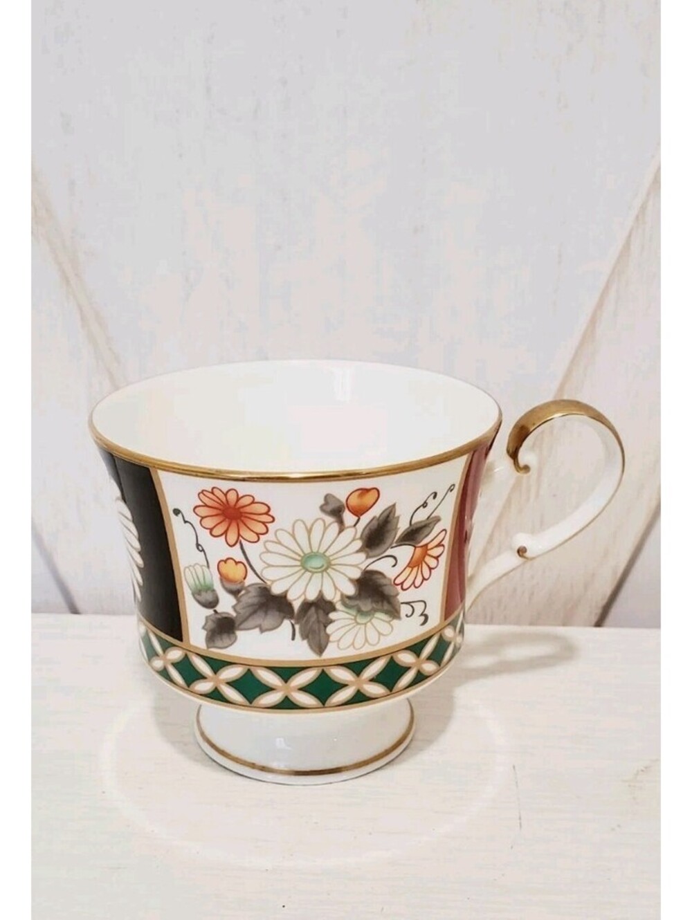 Vintage Mikasa Shogun Bone China Teacup With Gold Accent A6851